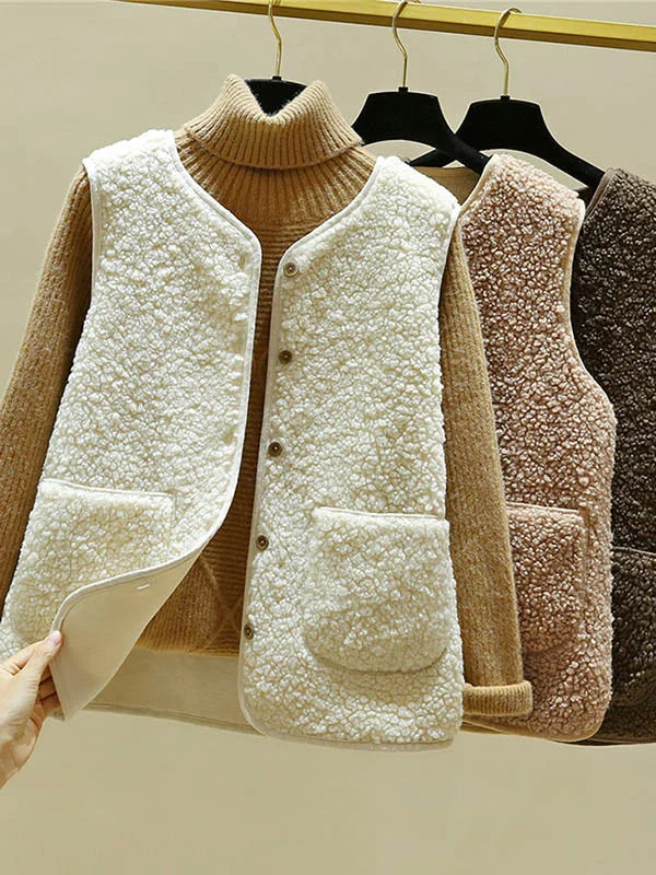 Gilet da donna in lana d'agnello, smanicato e abbottonato