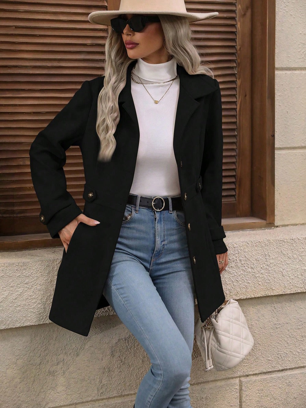 Trench autunnale da donna con cintura regolabile