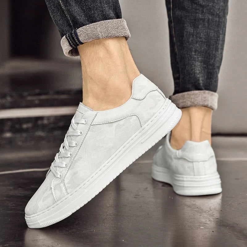 Sneakers in pelle, vera pelle di qualità superiore, versatili per ogni giorno