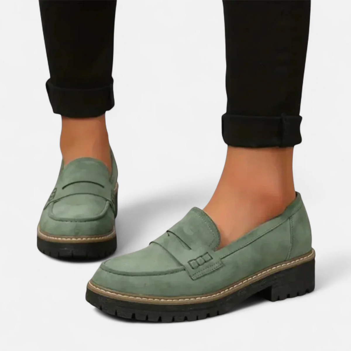 Women's Heeled Loafers with Orthopedic Support