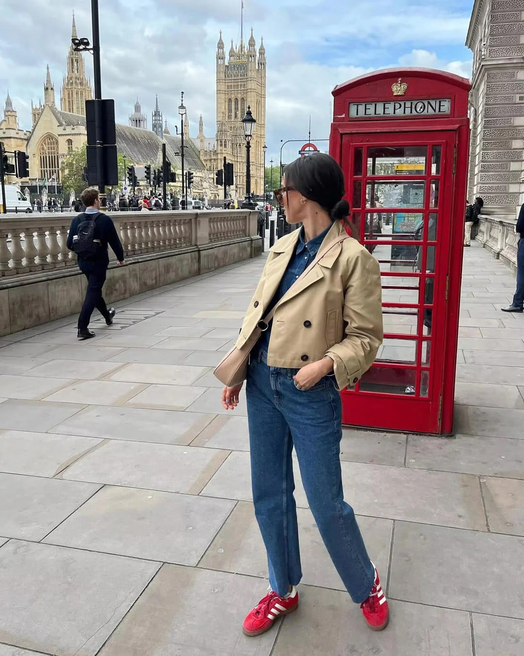 Women's Short Double-Breasted Trench Coat Defined Lapels