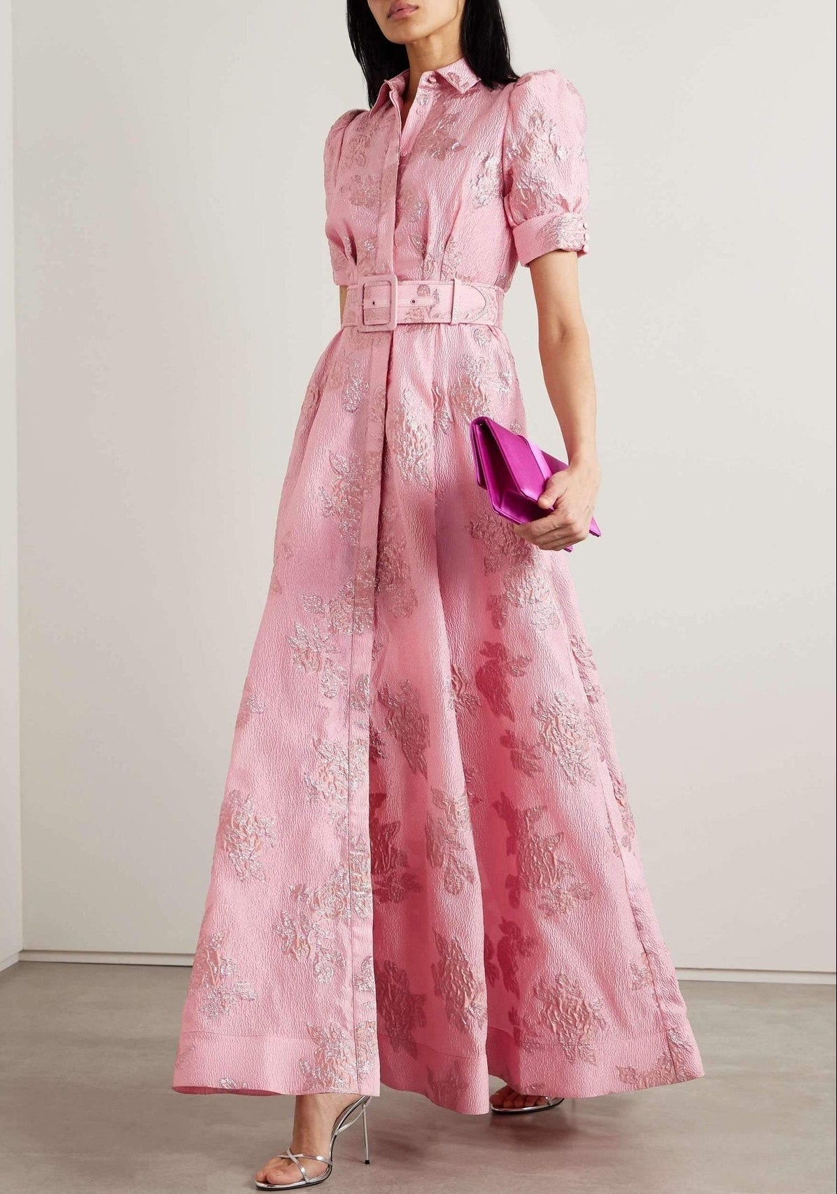 Robe femme avec manches bouffantes