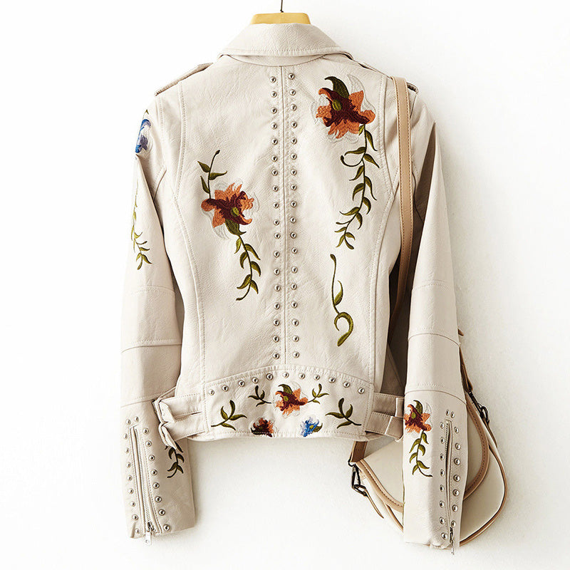 Veste en similicuir pour femme, broderies florales et détails cloutés
