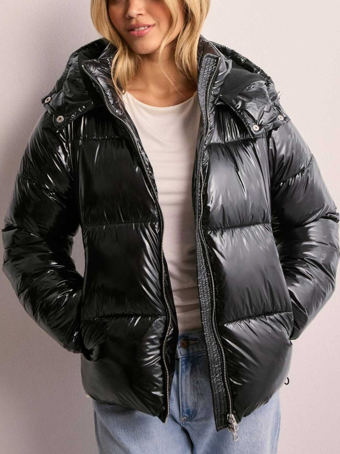Women's Quilted Jacket with Hood and Pockets