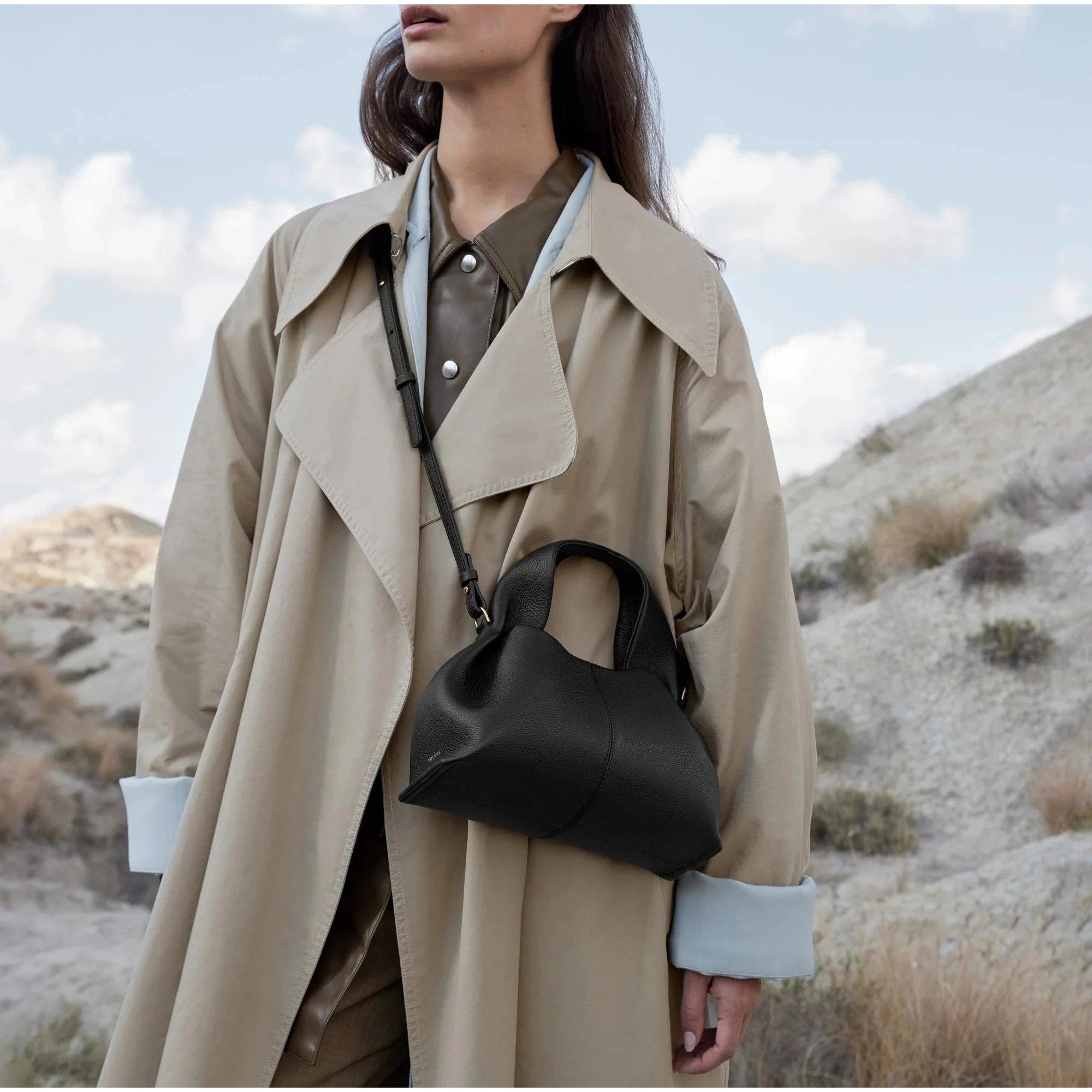Lily | Compañera de Viaje Elegante