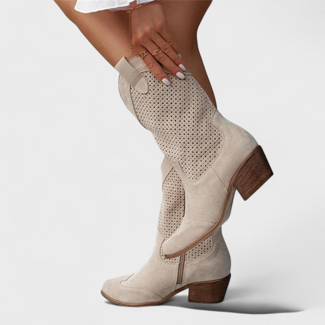 Abito da donna in camoscio