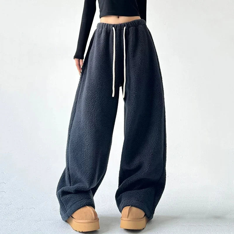 Women's Fleece Jogger Pants with Wide Cut
