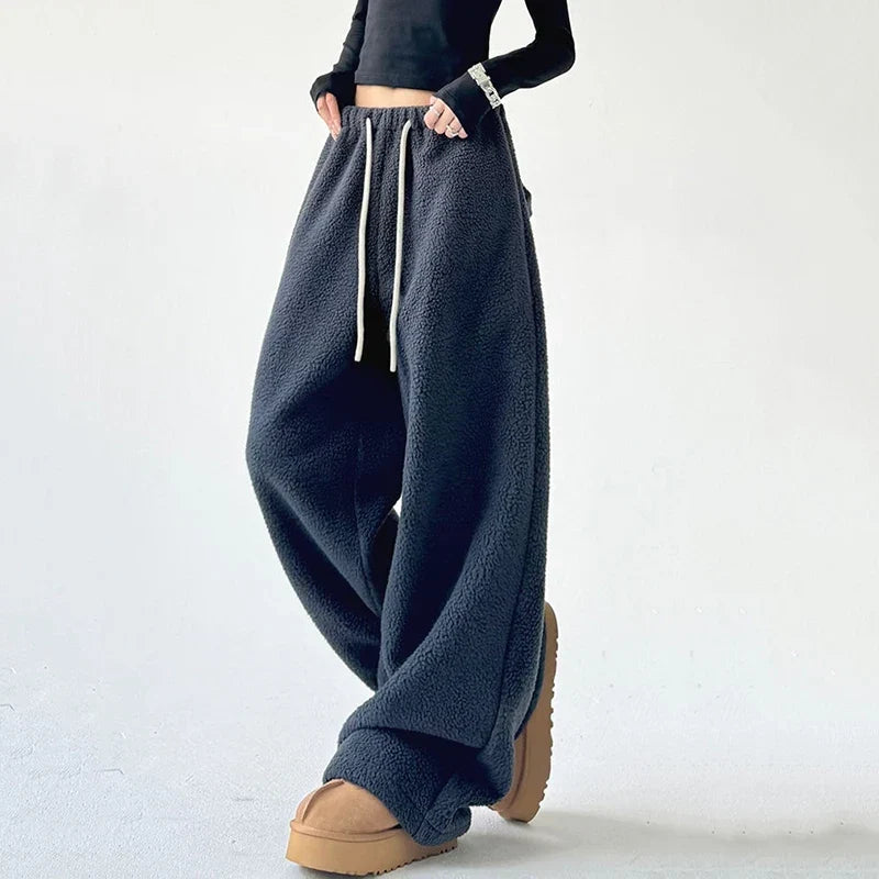 Women's Fleece Jogger Pants with Wide Cut