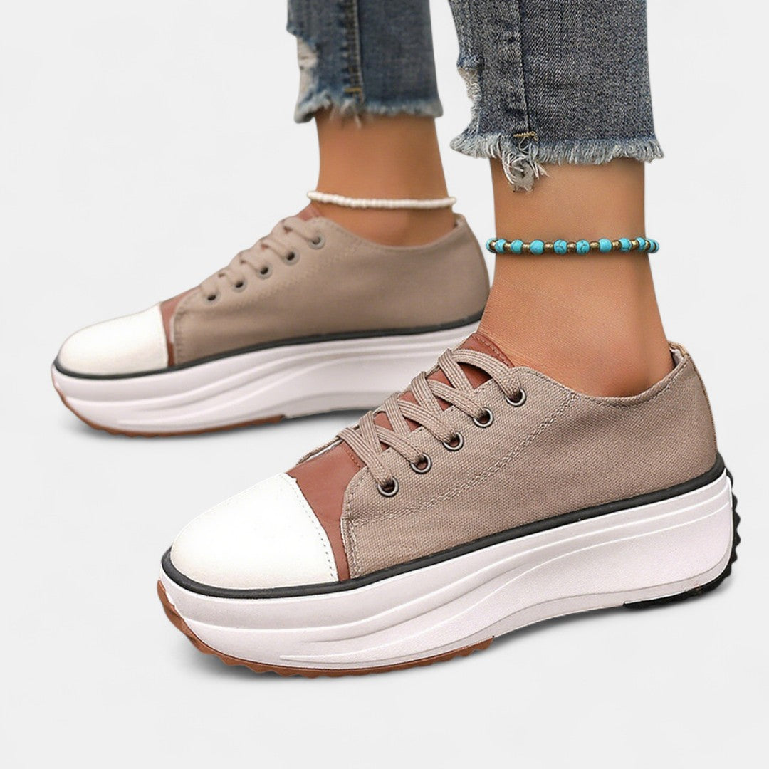 Sneakers da donna in pelle