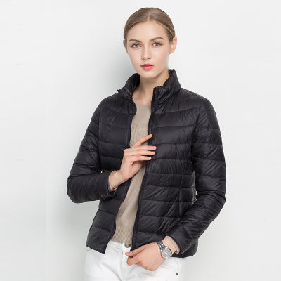 Chaqueta acolchada de plumón para mujer con cuello alto