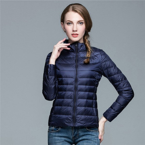 Chaqueta acolchada de plumón para mujer con cuello alto