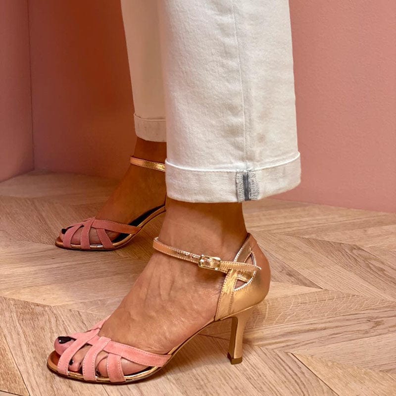 Tacones de cuero para mujer