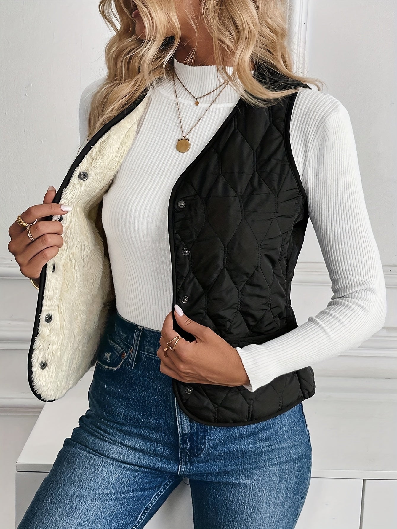 Women's Quilted Bomber Vest Diamond Quilt Sherpa Lining
